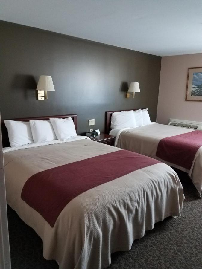 Ivey'S Motor Lodge Houlton Exterior foto