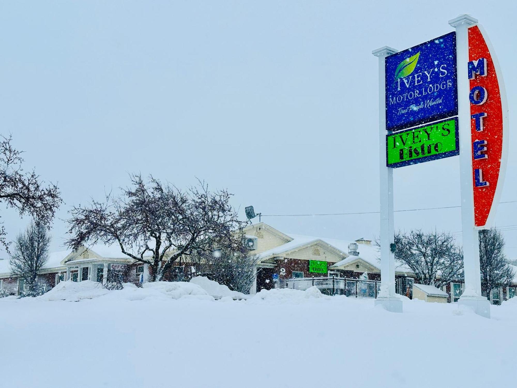 Ivey'S Motor Lodge Houlton Exterior foto