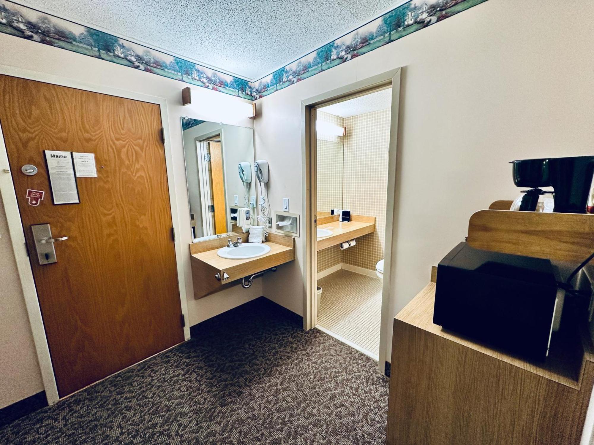 Ivey'S Motor Lodge Houlton Exterior foto