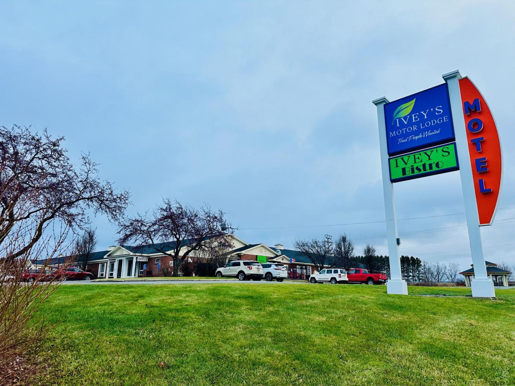 Ivey'S Motor Lodge Houlton Exterior foto